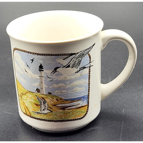 Vintage Mug White with Seaside Scene Lighthouse Seagulls 12 Ounce Capacity - Picture 7 of 7
